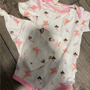 Kyte baby mythical hat and bodysuit set